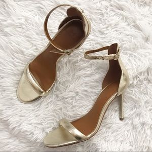 H by Halston Alison Gold Crackle Heels NWOT ✨